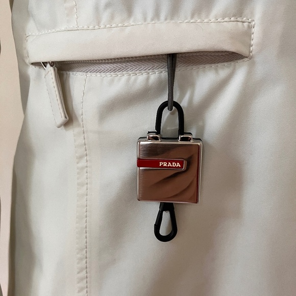 PRADA GORE-TEX FOX FUR SKI JACKET - Picture 7 of 14